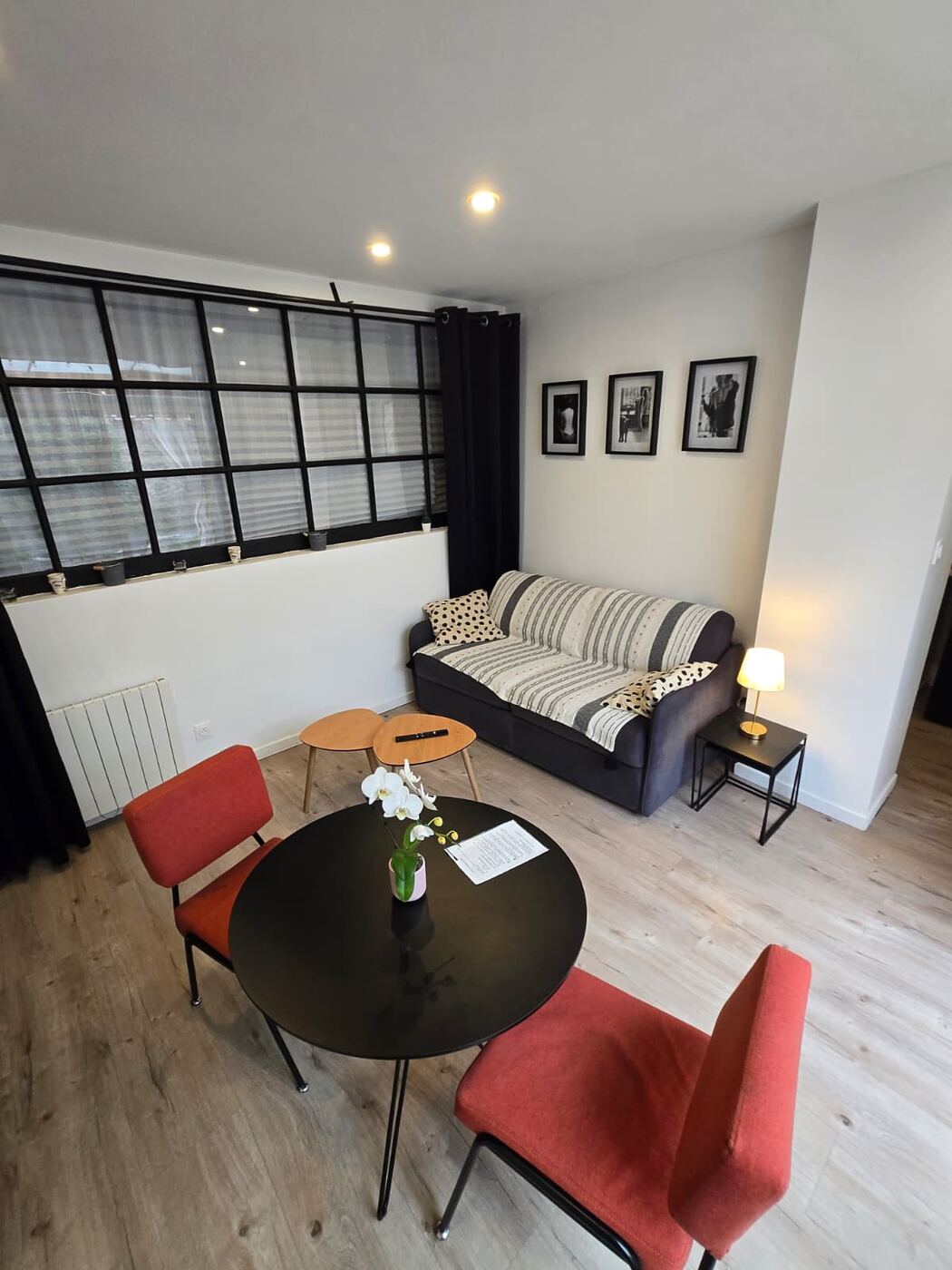 Loucé — séjour, canapé et fauteuils